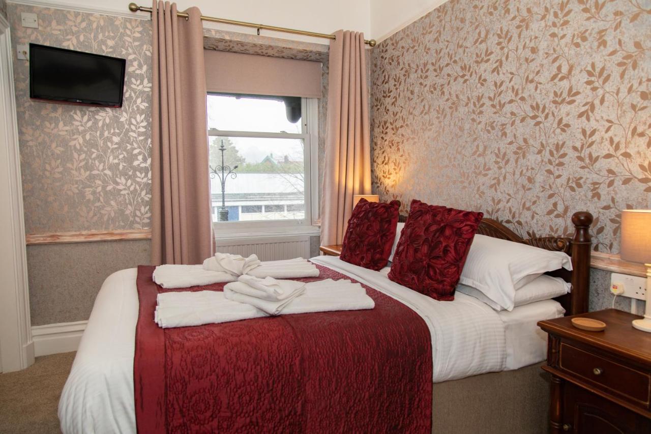 Beaumont Guest House- Free Private Parking & Off-Site Health Centre Access - Adults Only Windermere Exterior photo